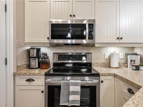 103 10232 115 Street, Edmonton, AB - Indoor Photo Showing Kitchen