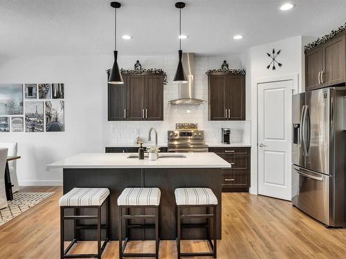 7024 Chivers Loop, Edmonton, AB - Indoor Photo Showing Kitchen With Upgraded Kitchen