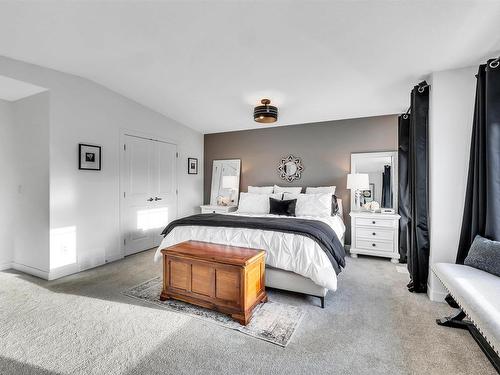 7024 Chivers Loop, Edmonton, AB - Indoor Photo Showing Bedroom