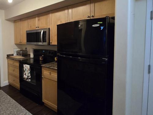 113 13111 140 Avenue, Edmonton, AB - Indoor Photo Showing Kitchen