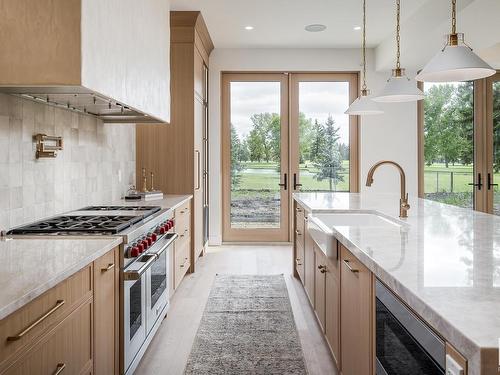 55B Fairway Drive, Edmonton, AB - Indoor Photo Showing Kitchen With Upgraded Kitchen