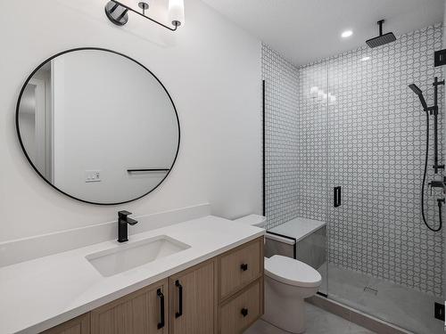 55B Fairway Drive, Edmonton, AB - Indoor Photo Showing Bathroom