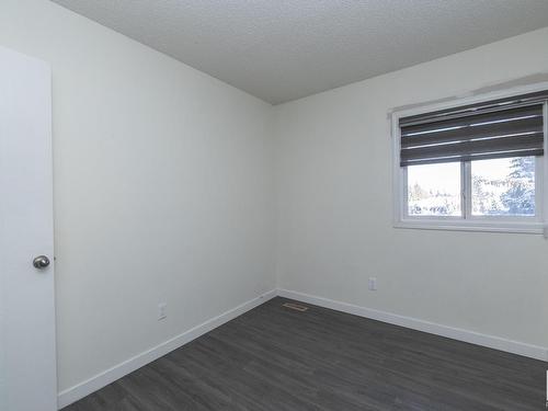 173 Tudor Lane, Edmonton, AB - Indoor Photo Showing Other Room