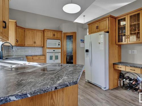 5302 59 Avenue, Vegreville, AB - Indoor Photo Showing Kitchen