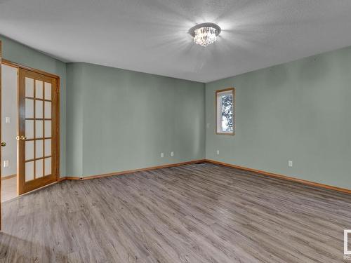 5302 59 Avenue, Vegreville, AB - Indoor Photo Showing Other Room