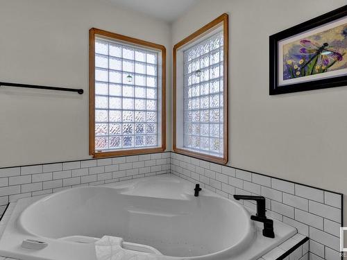 5302 59 Avenue, Vegreville, AB - Indoor Photo Showing Bathroom