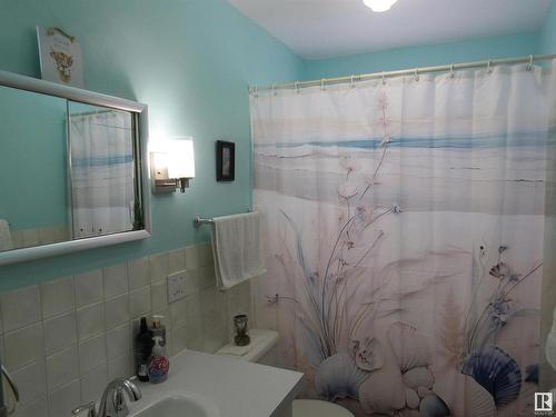 4614 53 Avenue, Barrhead, AB - Indoor Photo Showing Bathroom