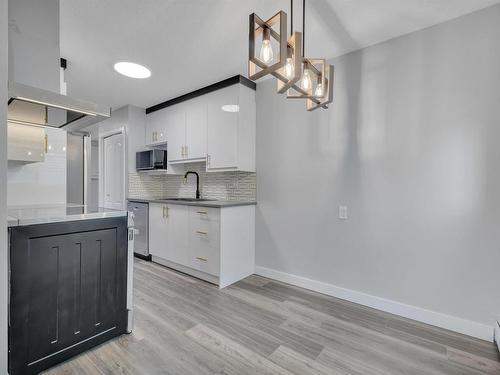 1 4616 47 Street, Leduc, AB - Indoor Photo Showing Kitchen