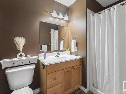 17 62331 Rge Rd 411A, Rural Bonnyville M.D., AB - Indoor Photo Showing Bathroom