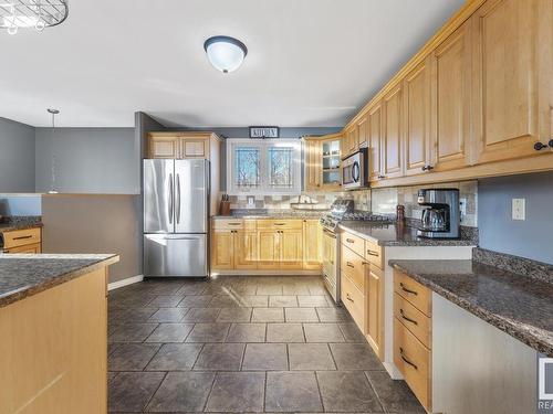 17 62331 Rge Rd 411A, Rural Bonnyville M.D., AB - Indoor Photo Showing Kitchen