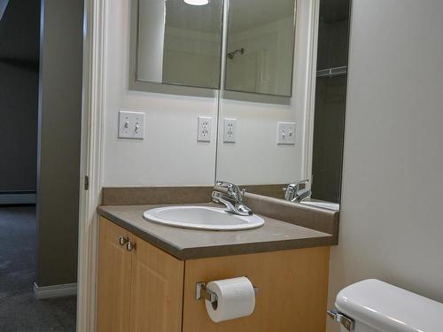 211 616 Mcallister Loop, Edmonton, AB - Indoor Photo Showing Bathroom