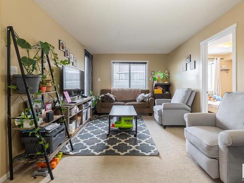 122 18126 77 Street, Edmonton, AB - Indoor Photo Showing Living Room