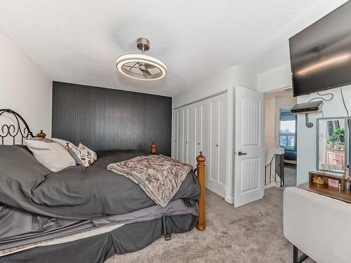 16934 109 Street, Edmonton, AB - Indoor Photo Showing Bedroom