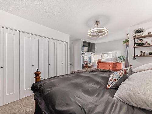 16934 109 Street, Edmonton, AB - Indoor Photo Showing Bedroom