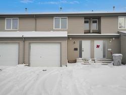 26 AKINSDALE Gardens  St. Albert, AB T8N 3M6