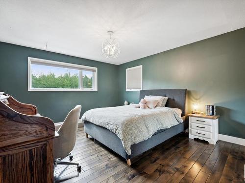 13 51218 Rge Road 214, Rural Strathcona County, AB - Indoor Photo Showing Bedroom