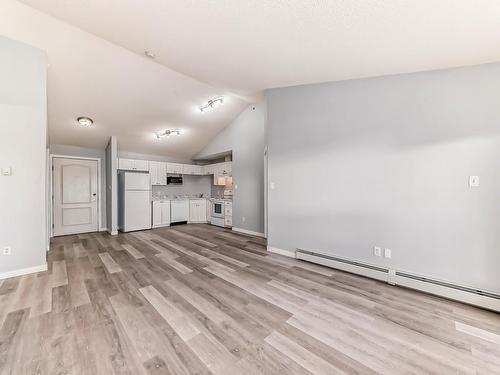 1422 330 Clareview Station Drive, Edmonton, AB - Indoor Photo Showing Other Room