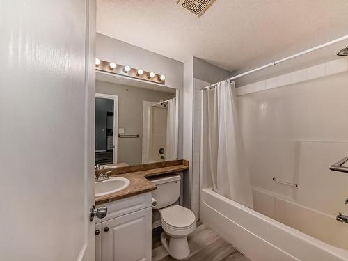 1422 330 Clareview Station Drive, Edmonton, AB - Indoor Photo Showing Bathroom