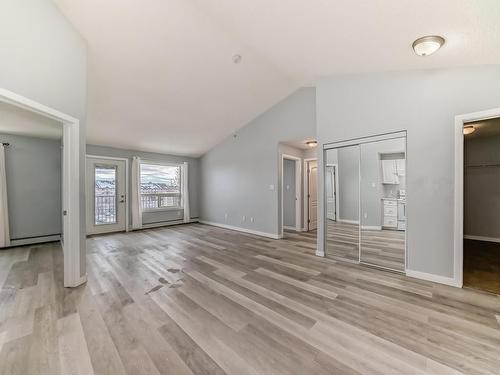 1422 330 Clareview Station Drive, Edmonton, AB - Indoor Photo Showing Other Room