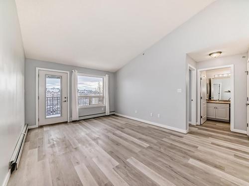 1422 330 Clareview Station Drive, Edmonton, AB - Indoor Photo Showing Other Room