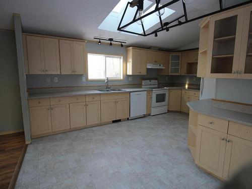 58117 Rge Road 12, Rural Westlock County, AB - Indoor Photo Showing Kitchen With Double Sink