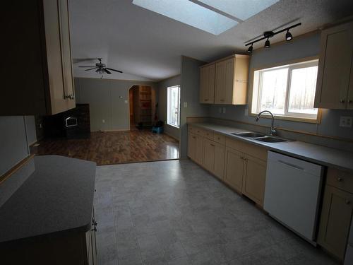 58117 Rge Road 12, Rural Westlock County, AB - Indoor Photo Showing Kitchen With Double Sink