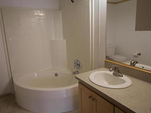 58117 Rge Road 12, Rural Westlock County, AB - Indoor Photo Showing Bathroom