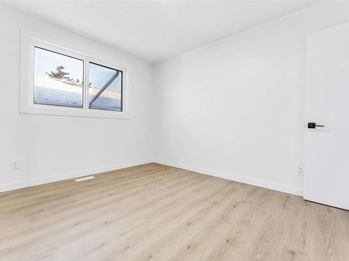 108 Millbourne E Nw, Edmonton, AB - Indoor Photo Showing Other Room