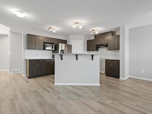 17039 38 Street Nw, Edmonton, AB - Indoor Photo Showing Kitchen