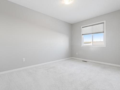 17039 38 Street Nw, Edmonton, AB - Indoor Photo Showing Other Room