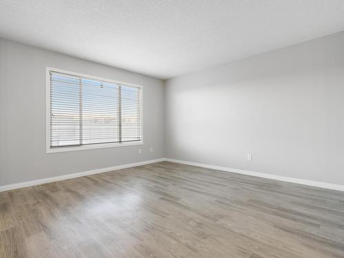 17039 38 Street Nw, Edmonton, AB - Indoor Photo Showing Other Room