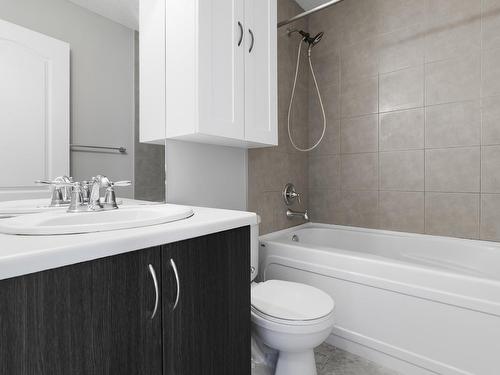 17039 38 Street Nw, Edmonton, AB - Indoor Photo Showing Bathroom