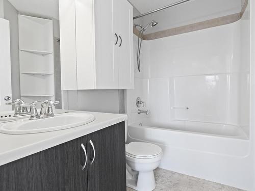 17039 38 Street Nw, Edmonton, AB - Indoor Photo Showing Bathroom