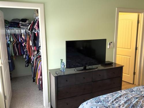 416 Watt Boulevard, Edmonton, AB - Indoor Photo Showing Bedroom