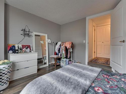 323 10160 114 Street, Edmonton, AB - Indoor Photo Showing Bedroom