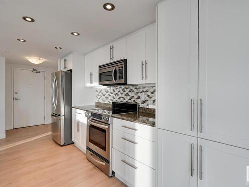 601 10046 117 Street, Edmonton, AB - Indoor Photo Showing Kitchen With Stainless Steel Kitchen With Upgraded Kitchen