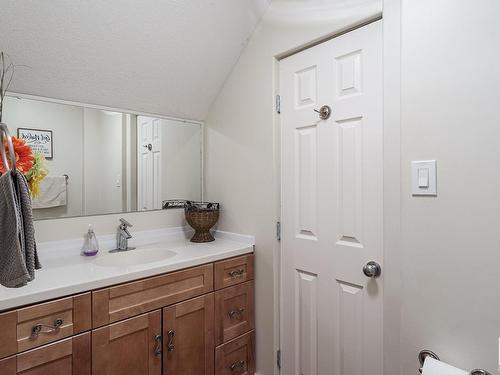 6816 St.Anne Trail, Rural Lac Ste. Anne County, AB - Indoor Photo Showing Bathroom