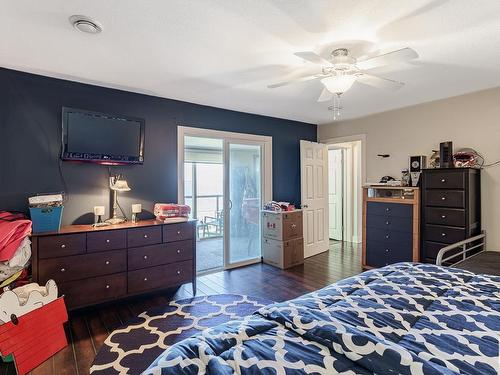 6816 St.Anne Trail, Rural Lac Ste. Anne County, AB - Indoor Photo Showing Bedroom