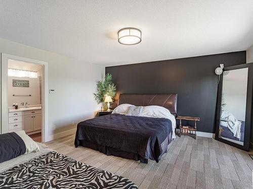 6816 St.Anne Trail, Rural Lac Ste. Anne County, AB - Indoor Photo Showing Bedroom