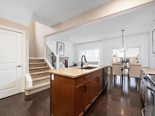 16106 10 Avenue, Edmonton, AB - Indoor Photo Showing Kitchen