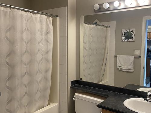 2210 320 Clareview Station Drive, Edmonton, AB - Indoor Photo Showing Bathroom