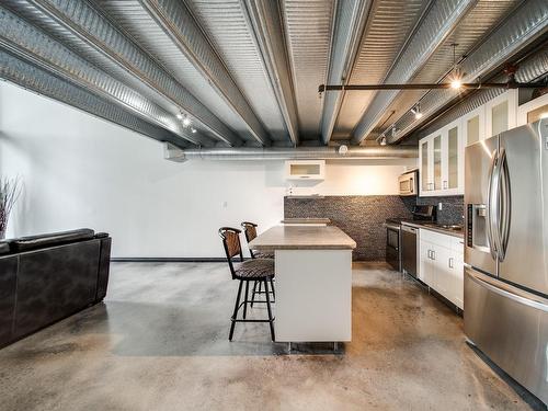 124 10309 107 Street, Edmonton, AB - Indoor Photo Showing Kitchen