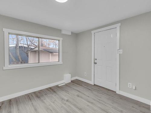 202 Lee Ridge Rd, Edmonton, AB - Indoor Photo Showing Other Room