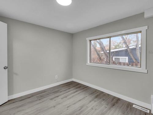 202 Lee Ridge Rd, Edmonton, AB - Indoor Photo Showing Other Room