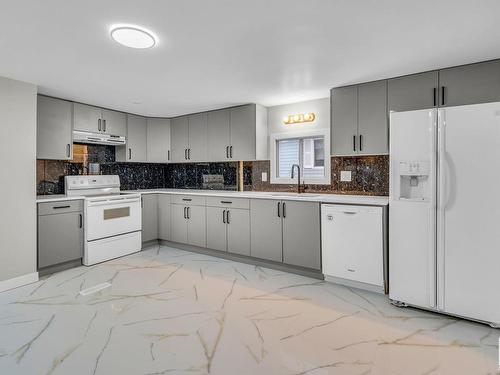 202 Lee Ridge Rd, Edmonton, AB - Indoor Photo Showing Kitchen