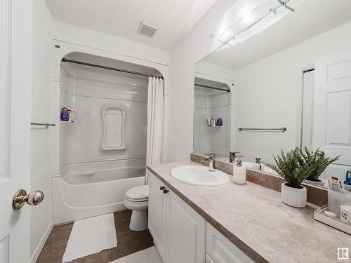 11407 12 Avenue, Edmonton, AB - Indoor Photo Showing Bathroom