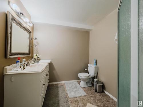 11407 12 Avenue, Edmonton, AB - Indoor Photo Showing Bathroom