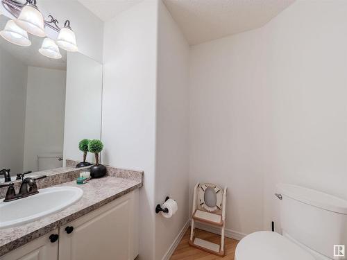 11407 12 Avenue, Edmonton, AB - Indoor Photo Showing Bathroom