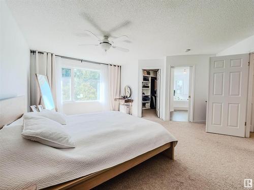 11407 12 Avenue, Edmonton, AB - Indoor Photo Showing Bedroom