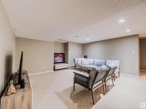 11407 12 Avenue, Edmonton, AB - Indoor